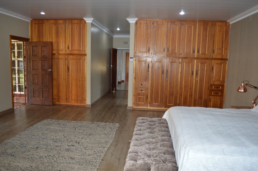 4 Bedroom Property for Sale in Flamwood North West
